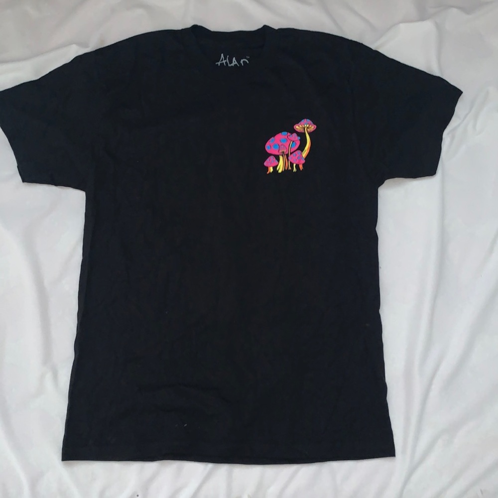 Medium Hot topic ALAB shroom wizard T-shirt
